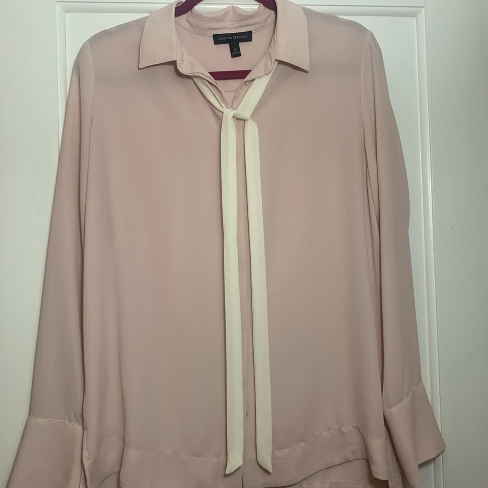 Banana Republic pussybow blouse